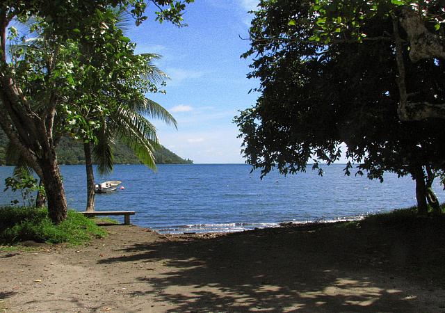 View of Opunohu Bay from the road