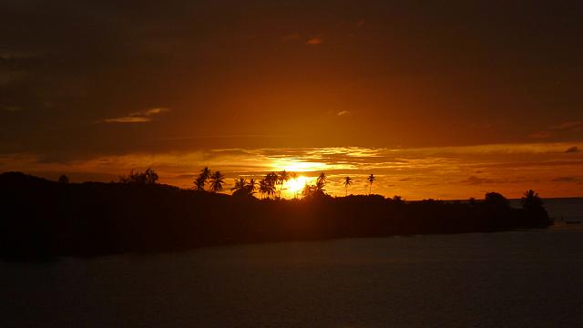 Sunset, leaving Moorea