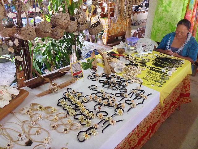 Vaitape market