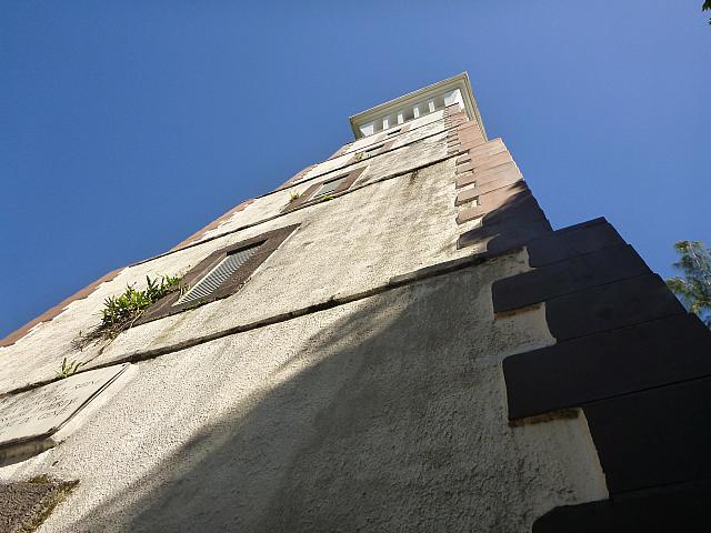 Lighthouse at Point Venus