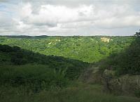 AZ050