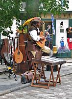 201107 773