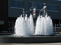 201108 329