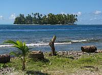 Another little motu next to Moto Tuahotu